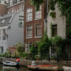 Havre urbain au bord de la rivière